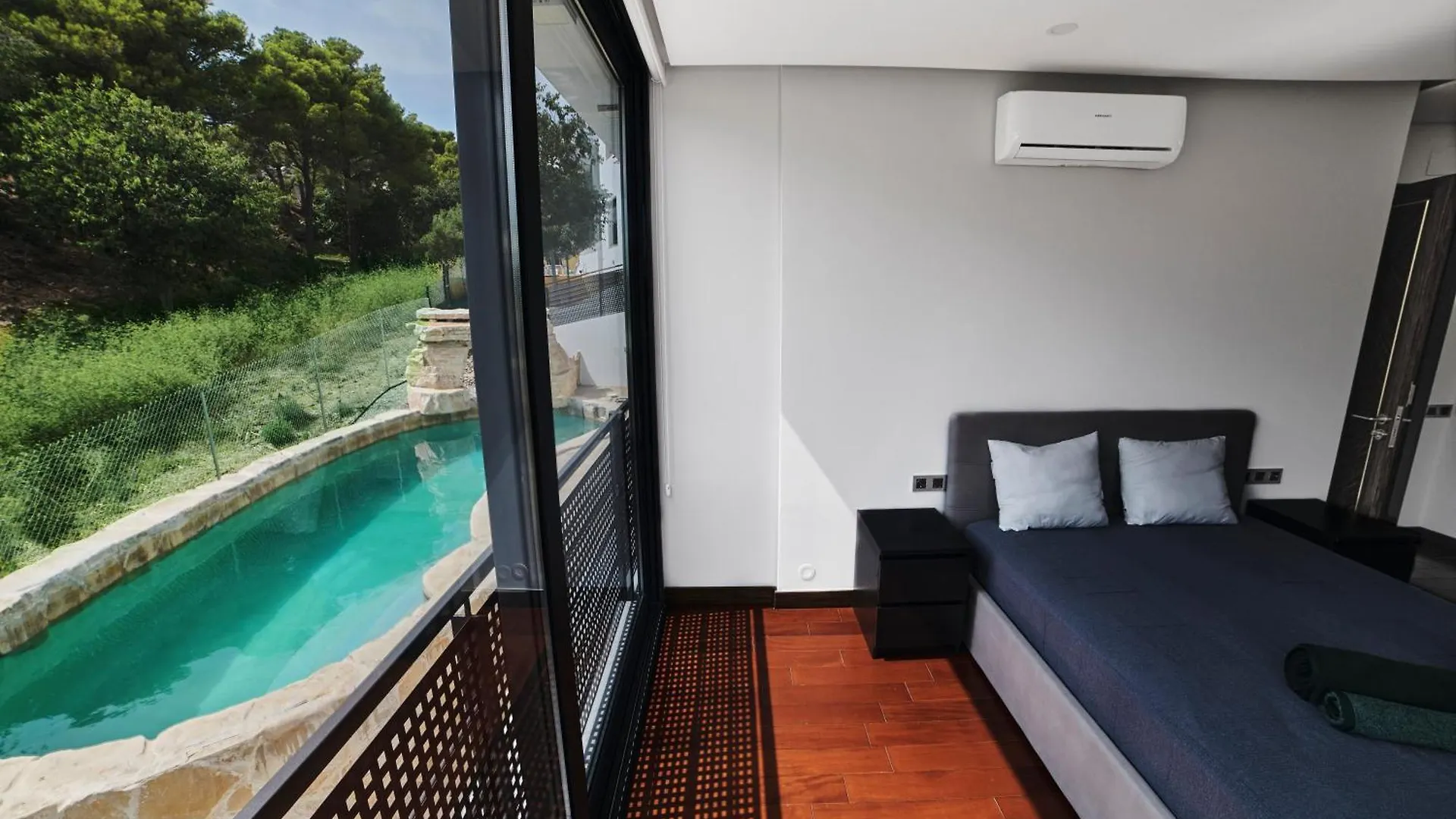 Villa Moderna Welcs Emp-097- Con Piscina Llanca 0*,